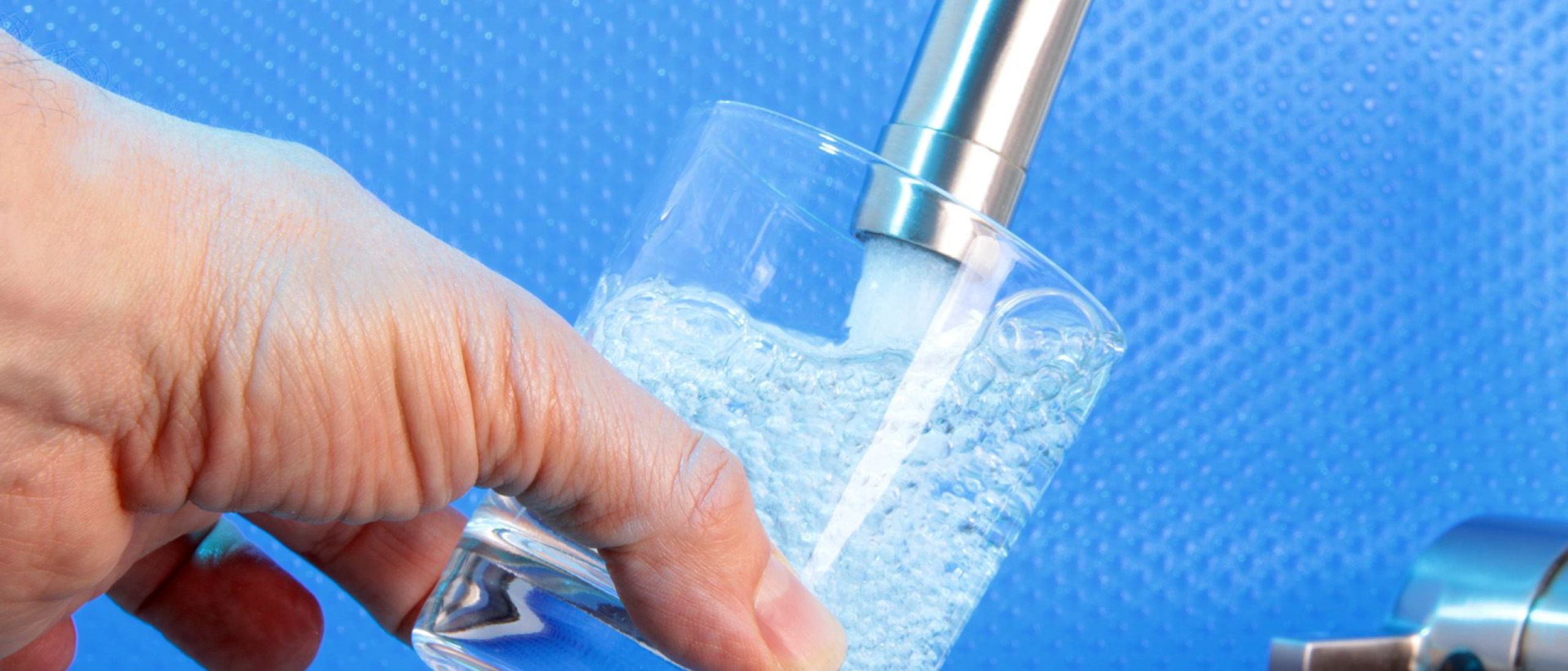 bicchiere acqua rubinetto ricerca legionella