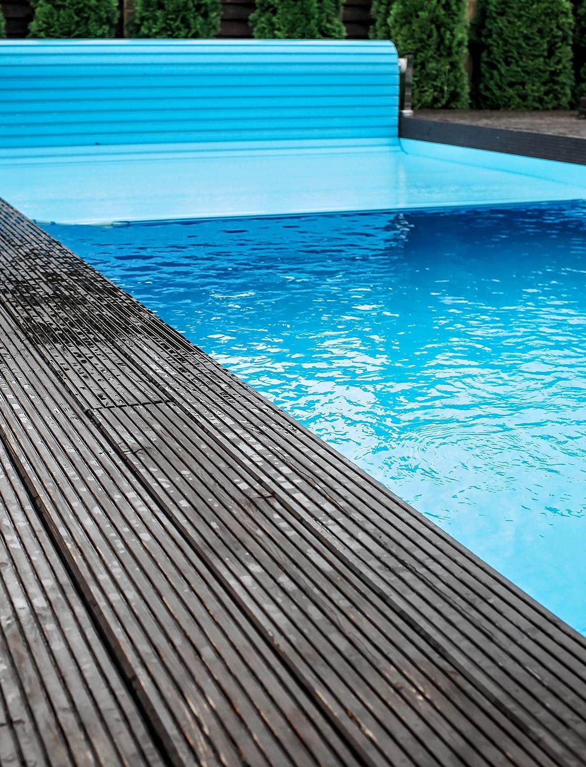 copertura piscina esterna rullo rigida