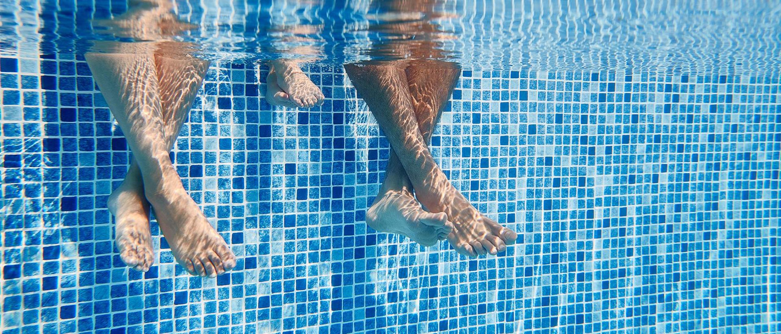 famiglia piscina acqua analisi chimiche