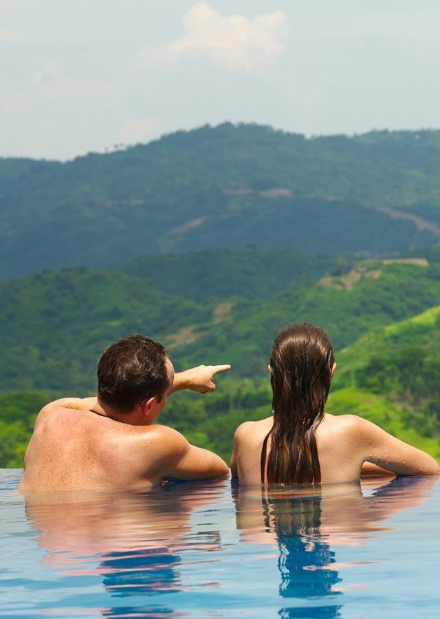 piscina esterna sfioro