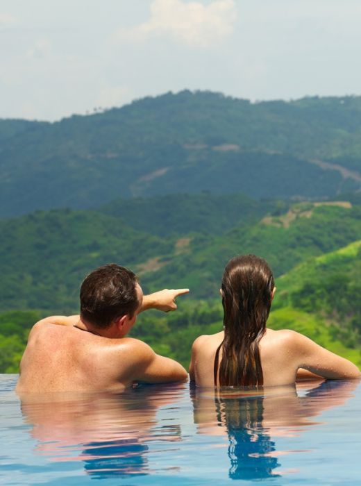 piscina esterna sfioro