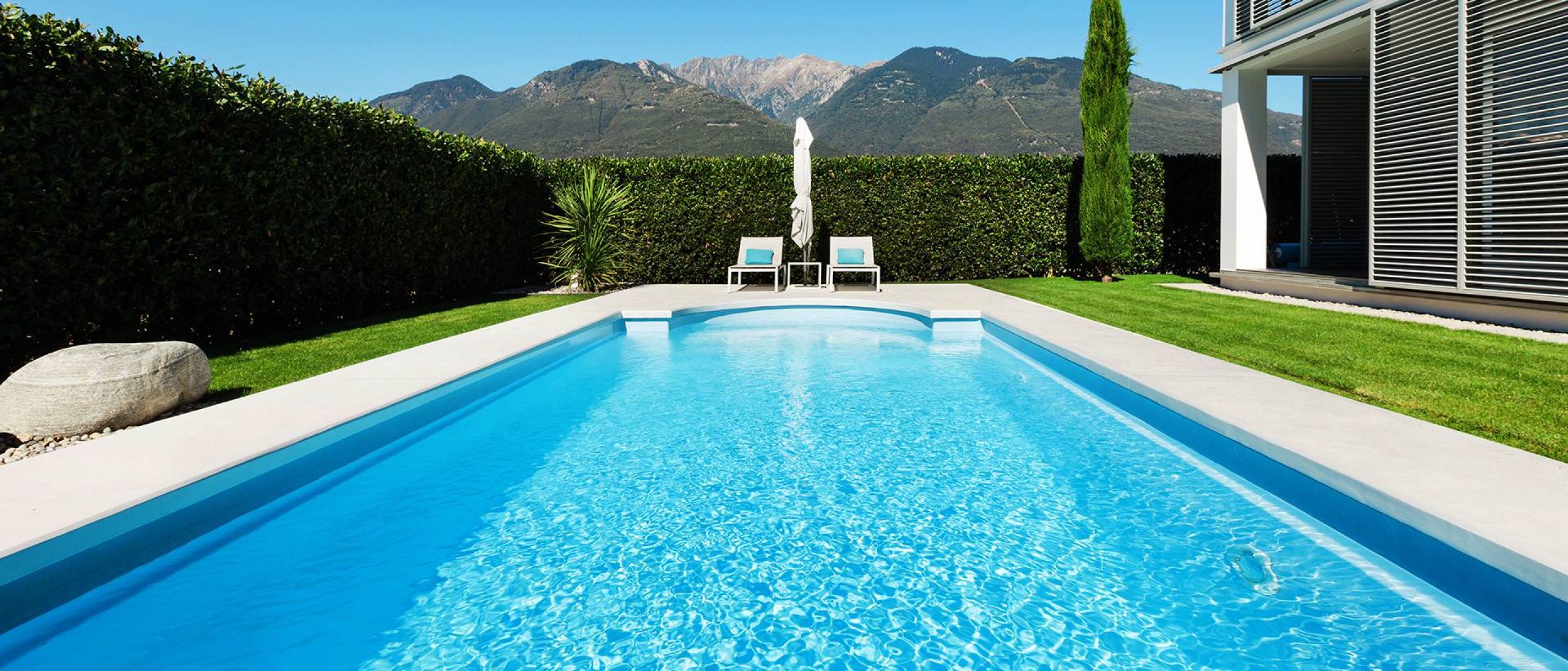 piscina esterna villa montagna