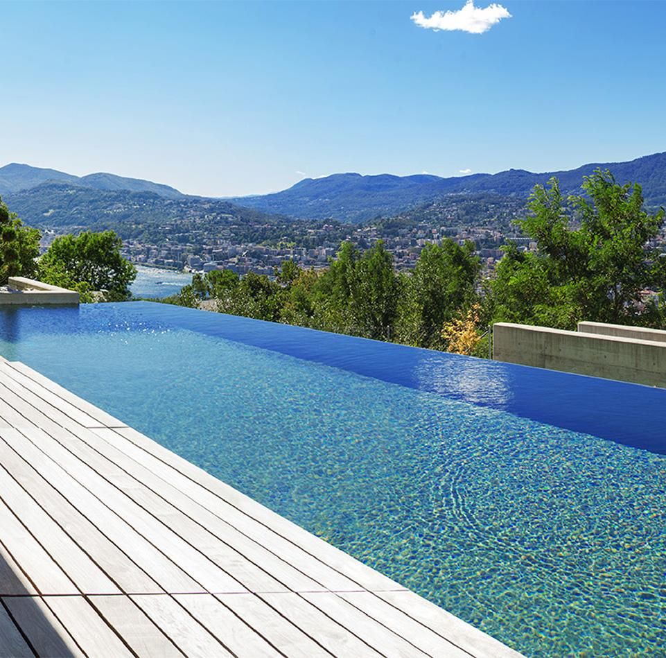 piscina esterna villa trentino